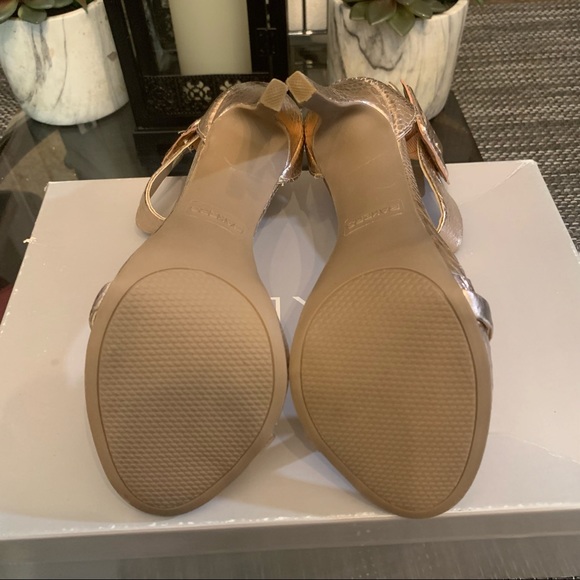 NEW! Bakers Rose Gold Metallic Croc Snake Animal Heels with Ankle Strap & Buckle - Picture 4 of 4